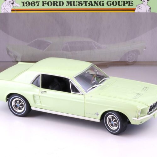 1:18 Greenlight 1967 Ford Mustang Coupe The She Country Mustang Limelite green