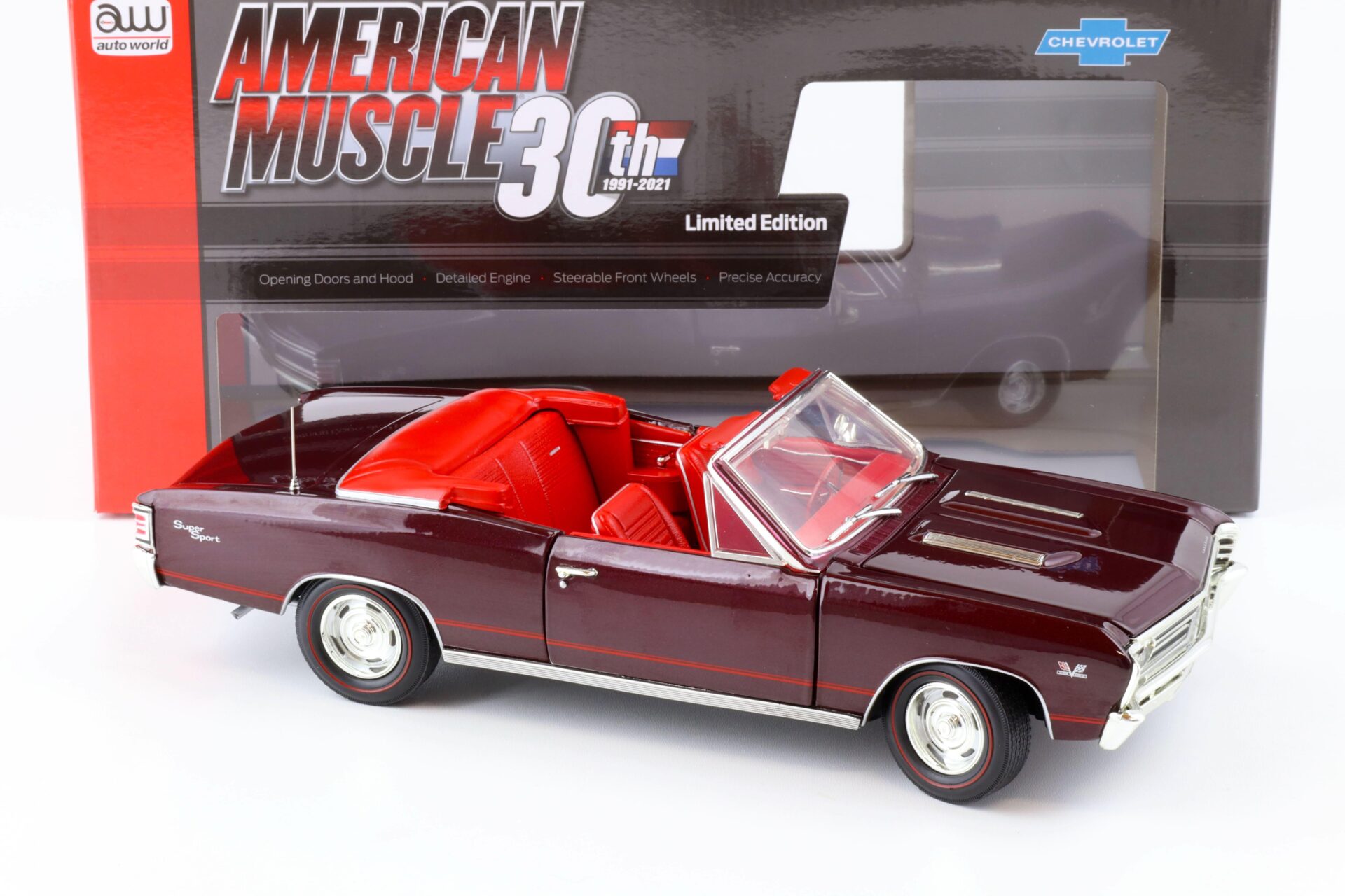 1:18 Auto World 1967 Chevrolet Chevelle SS 396 Convertible madeira maroon