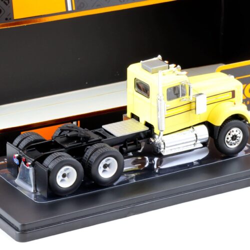 1:43 IXO 1970 White Western Star 4864 SZM Truck yellow