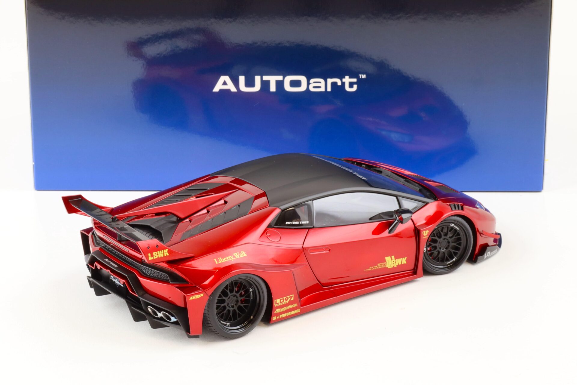 1:18 AUTOart Lamborghini Huracan GT LB-SILHOUETTE Works 2019 hyper red