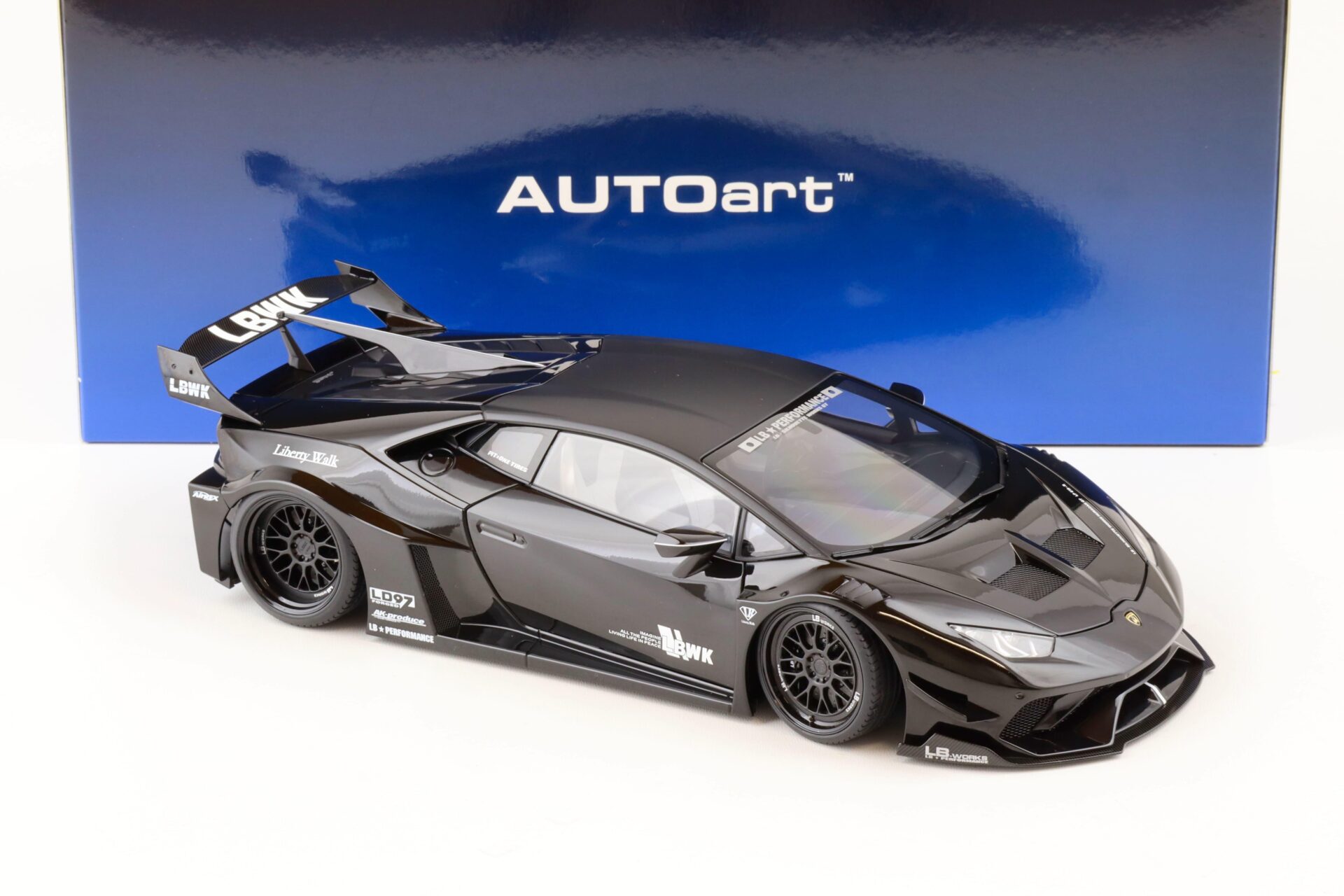 1:18 AUTOart Lamborghini Huracan GT LB-SILHOUETTE Works 2019 black