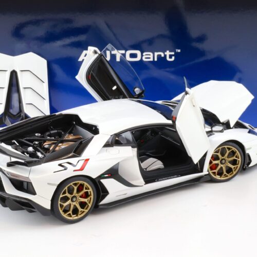 1:18 AUTOart Lamborghini Aventador SVJ 2019 Bianco Asopo/ pearl white