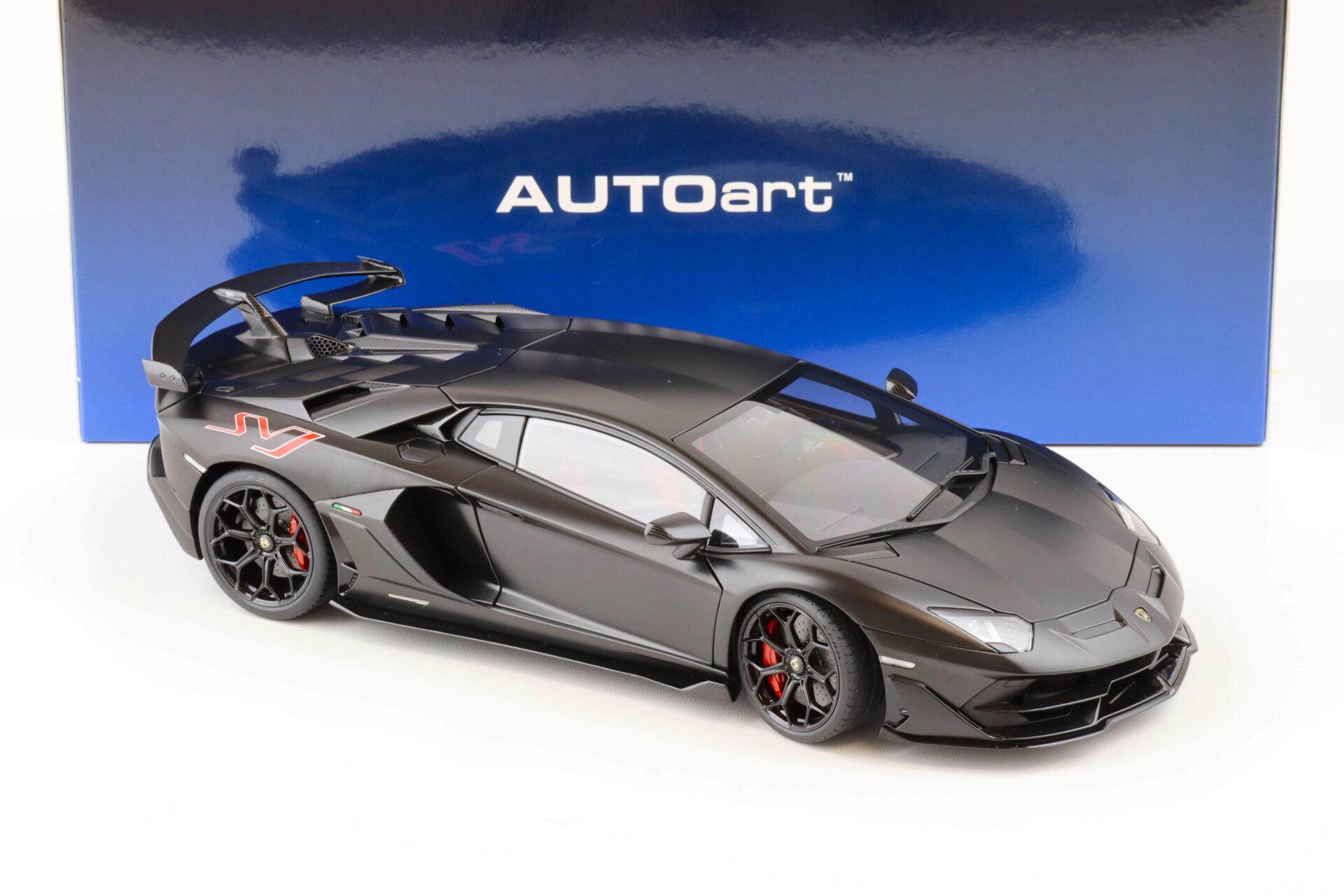 1:18 AUTOart Lamborghini Aventador SVJ 2019 Nero Nemesis/ matt black