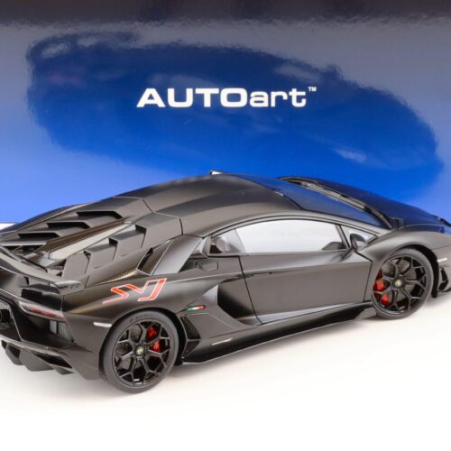 1:18 AUTOart Lamborghini Aventador SVJ 2019 Nero Nemesis/ matt black