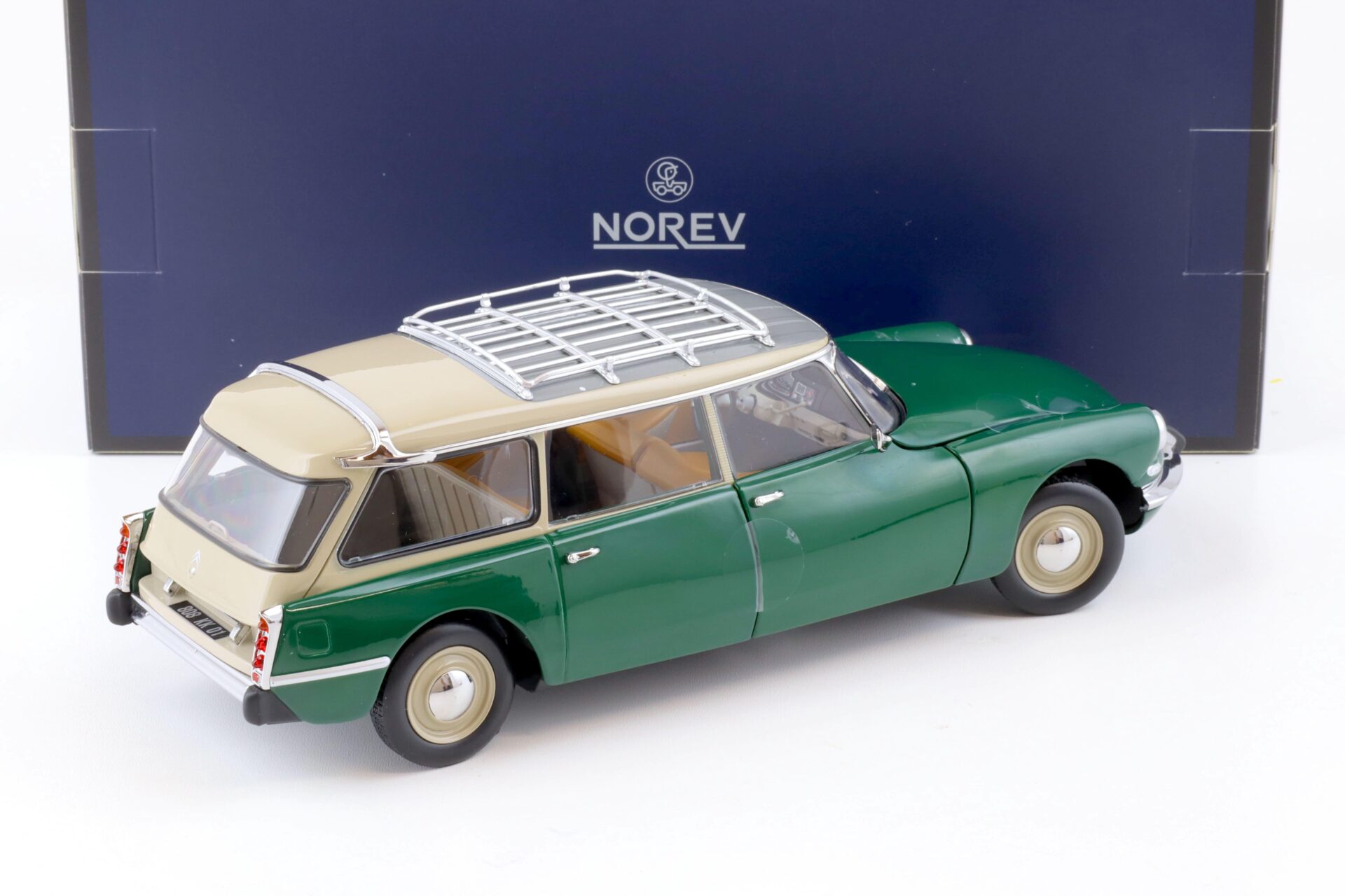 1:18 Norev Citroen ID 19 Break 1967 Jura green - Limited 300 pcs.