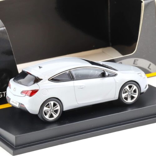 1:43 Motorart Opel Astra J GTC Mineral white DEALER VERSION