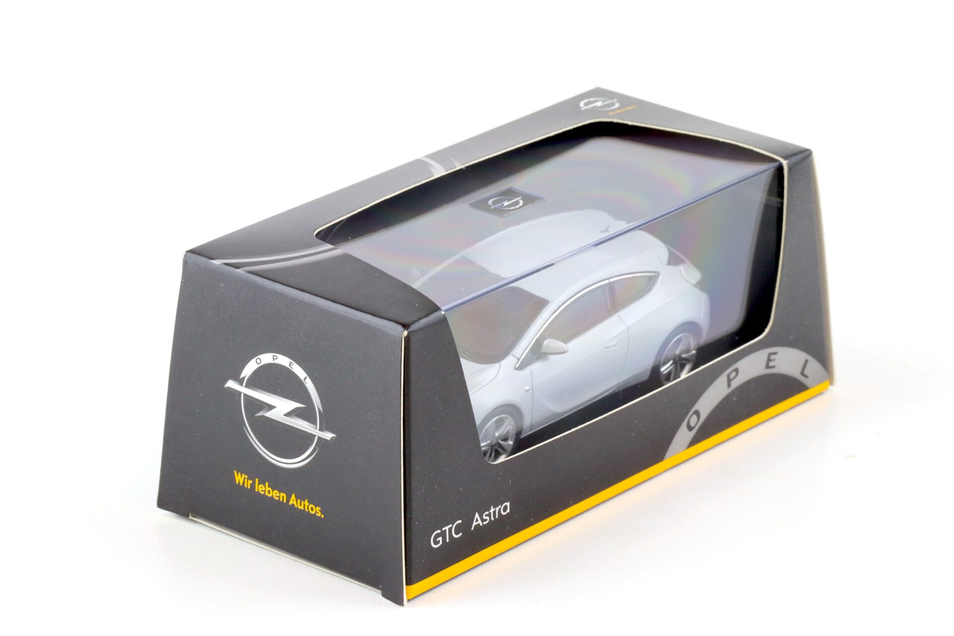 1:43 Motorart Opel Astra J GTC Mineral white DEALER VERSION