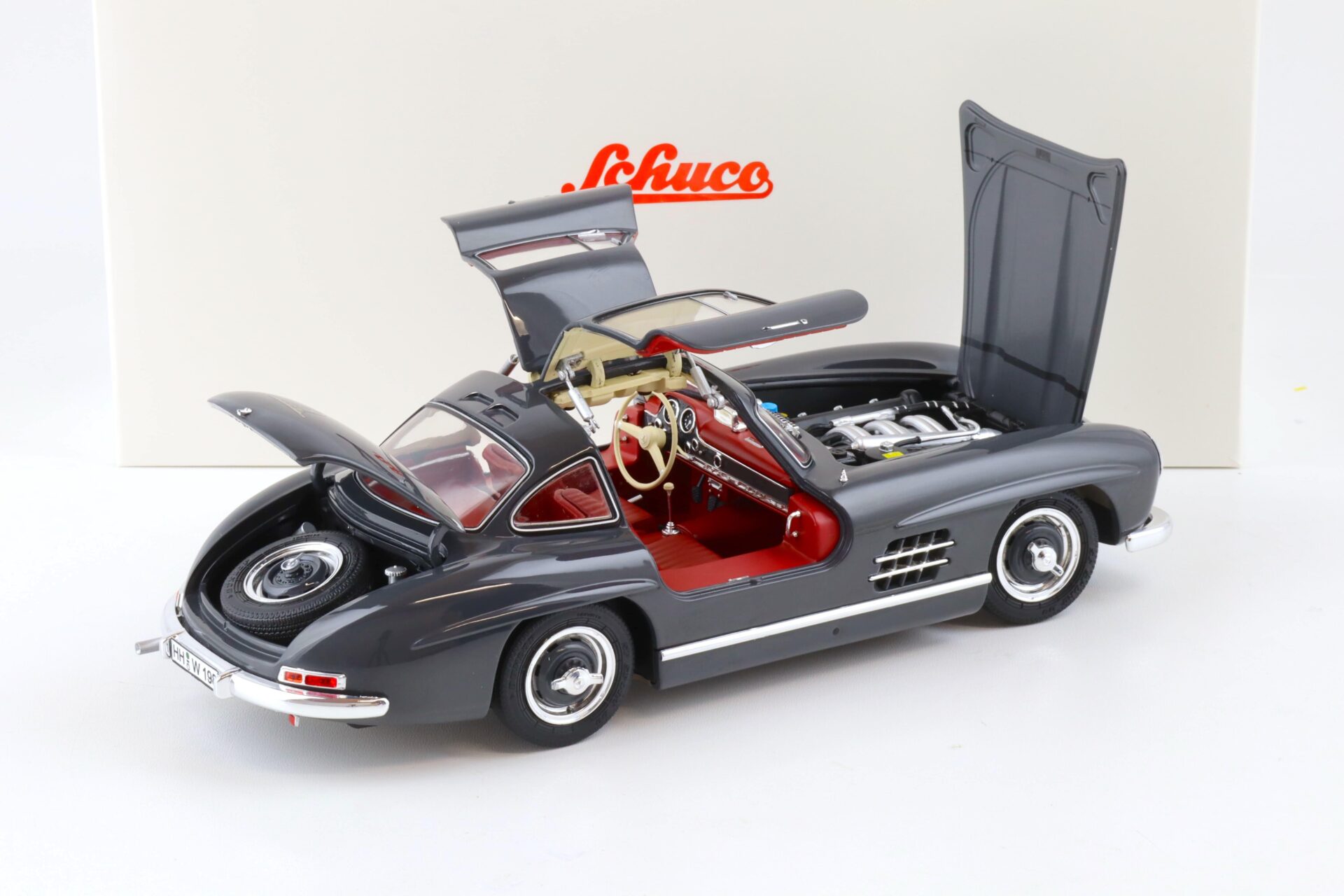 1:18 Schuco Mercedes 300 SL Coupe Gullwing grey/ red interior