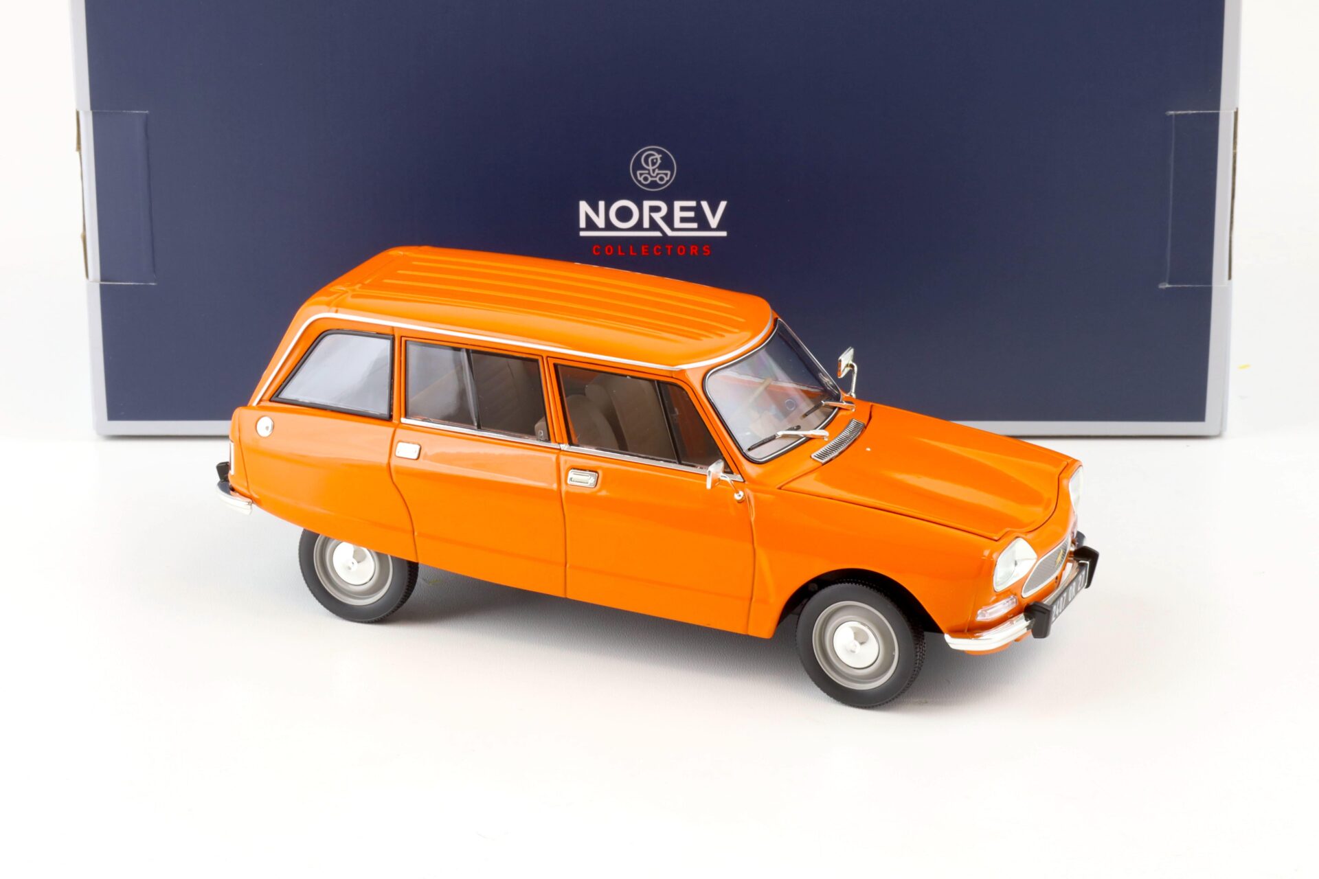 1:18 Norev Citroen Ami 8 Break 1975 Tenere orange