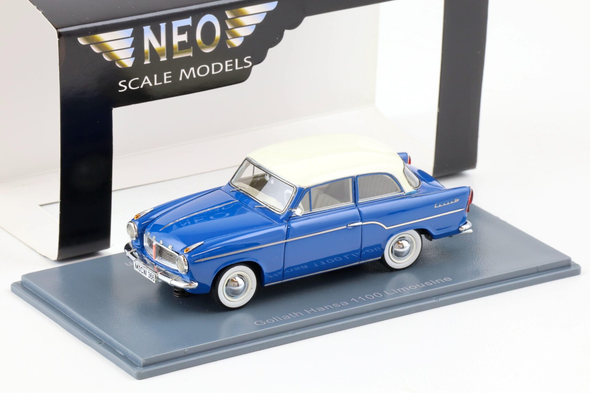 ID 80786 orig 1.jpg 1:43 NEO Goliath Hansa 1100 Limousine blue/ white MCW Limited 300 pcs.