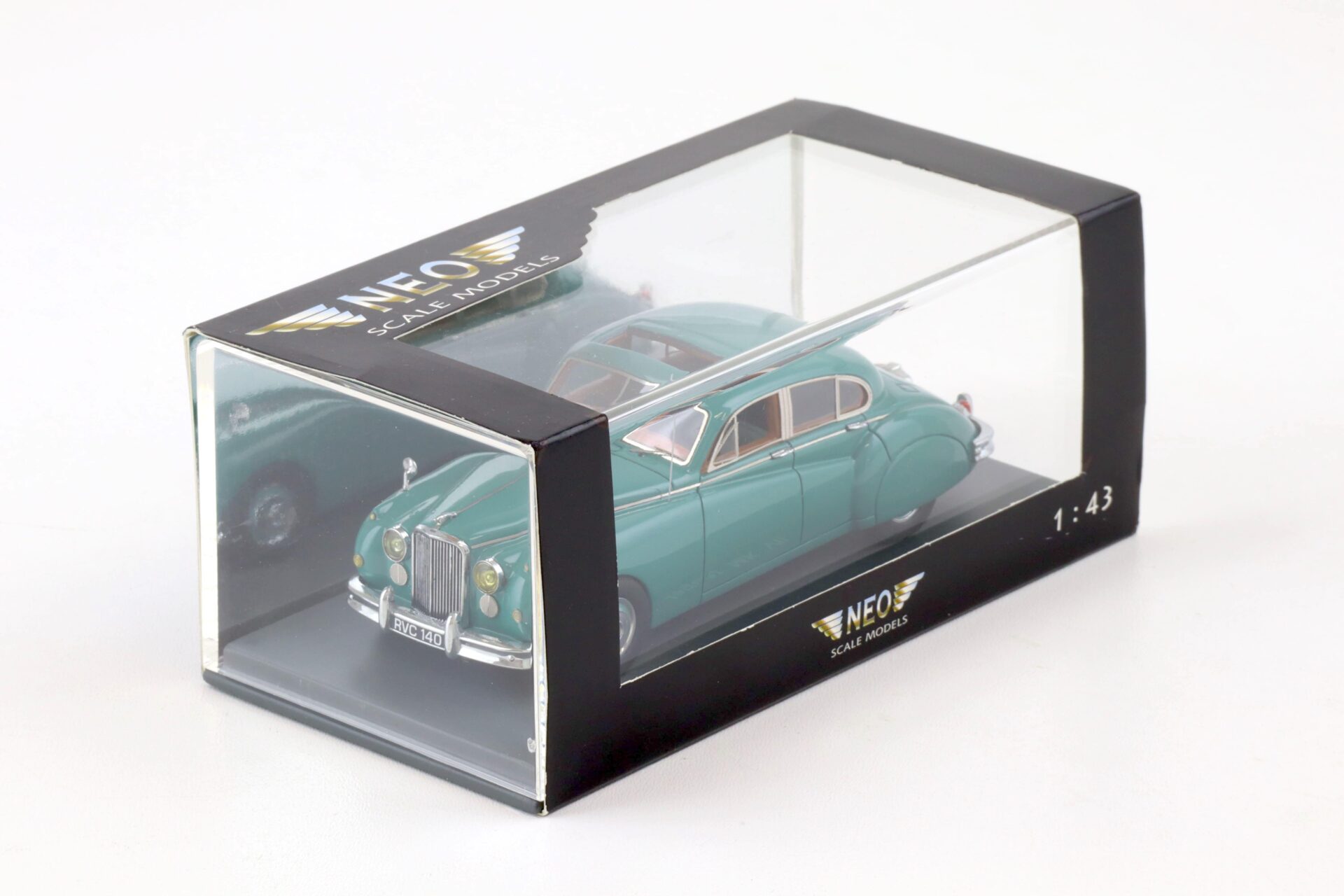1:43 NEO Jaguar MK VII green 1955