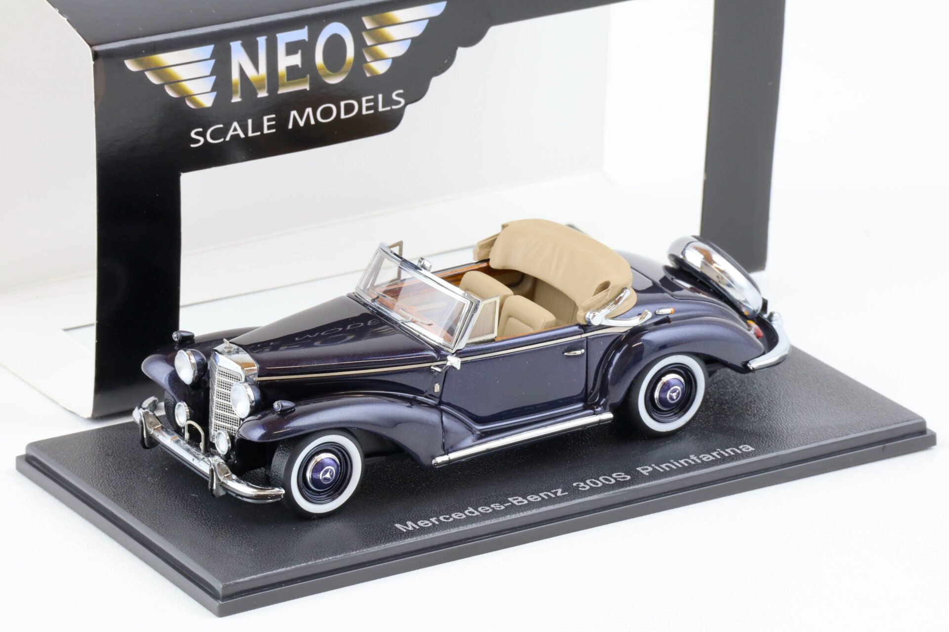 ID 80807 orig.jpg 1:43 NEO Mercedes 300S Pininfarina Convertible dark blue