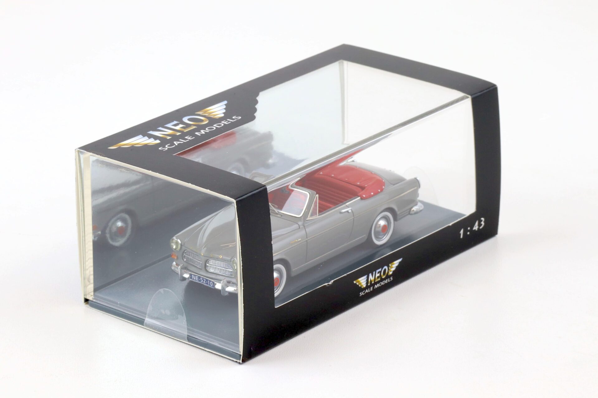 1:43 NEO Volvo Amazon Coune Convertible grey/ red