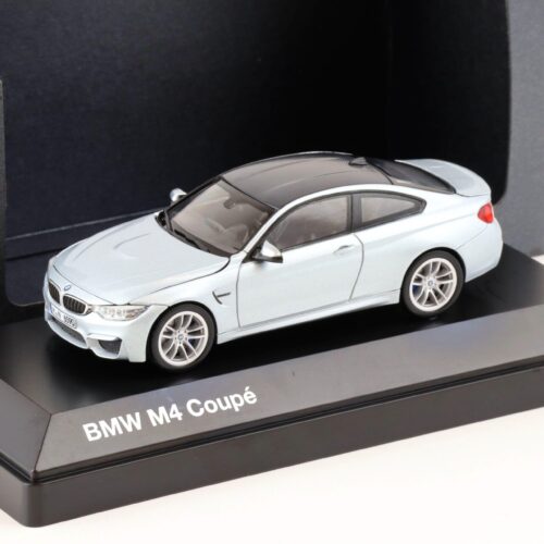 1:43 Herpa BMW M4 (F82) Coupe Silverstone II metallic DEALER VERSION