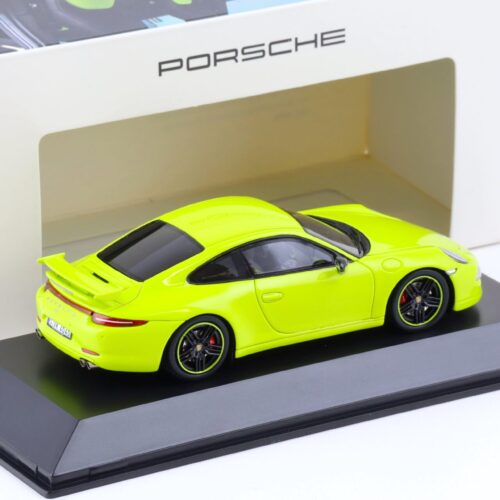 1:43 Spark Porsche 911 (991) Carrera 4S Coupe green Porsche Exclusive MAP DEALER