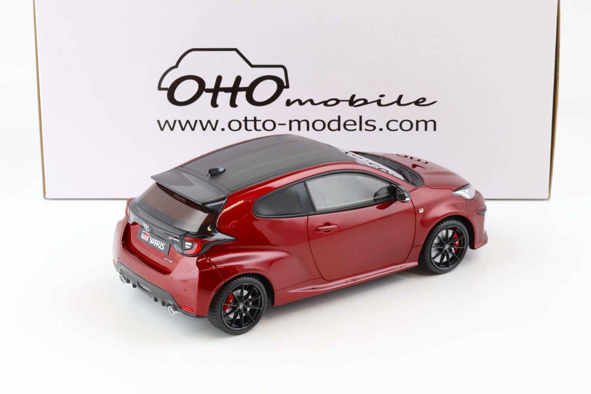 1:18 OTTO mobile OT1003 Toyota Yaris GR red metallic/ black 2021