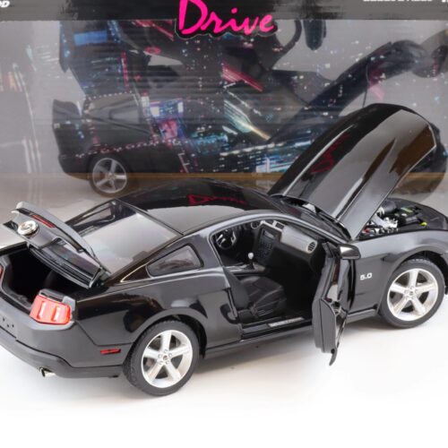 1:18 Greenlight 2011 Ford Mustang GT 5.0 Coupe black DRIVE 2011