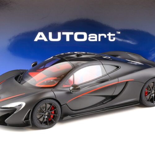 1:12 AUTOart 2013 McLaren P1 matt black/ red accents 12241