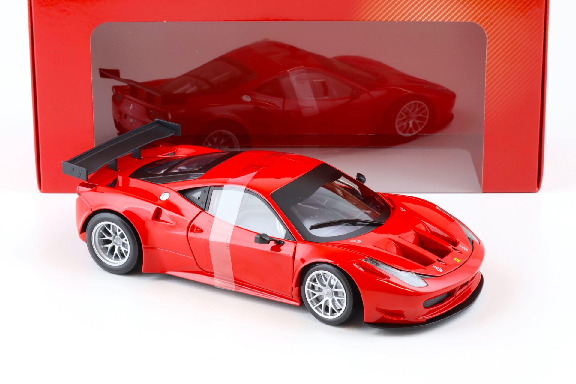 1:18 Hot Wheels Ferrari 458 Italia GT2 red BCJ77