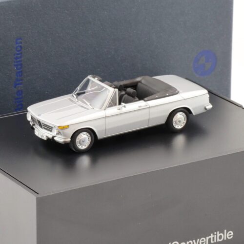 1:43 Minichamps BMW 2002 Convertible silver DEALER VERSION