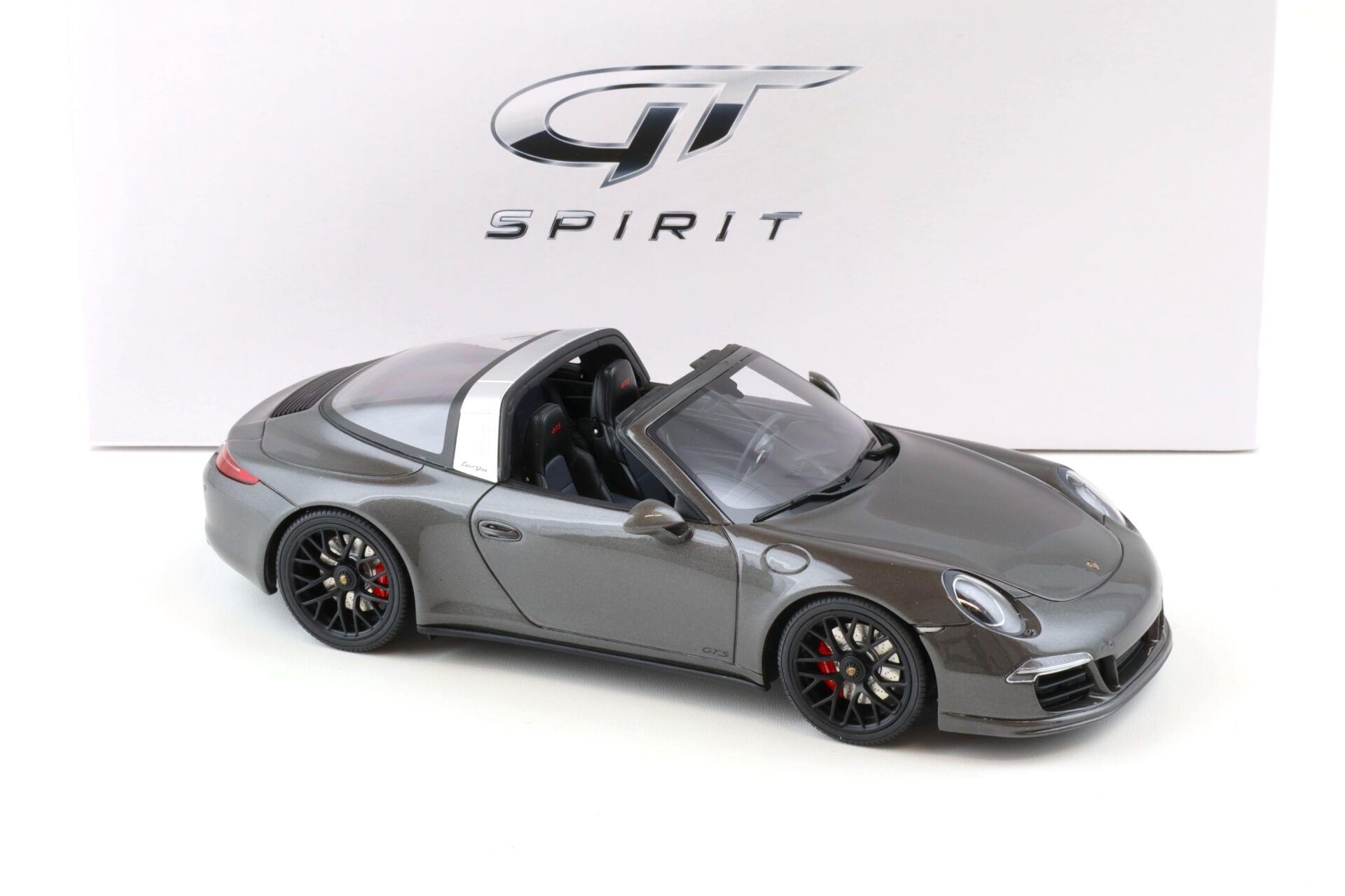 1:18 GT Spirit ZM042 Porsche 911 (991) Targa 4 GTS 2015 grey metallic