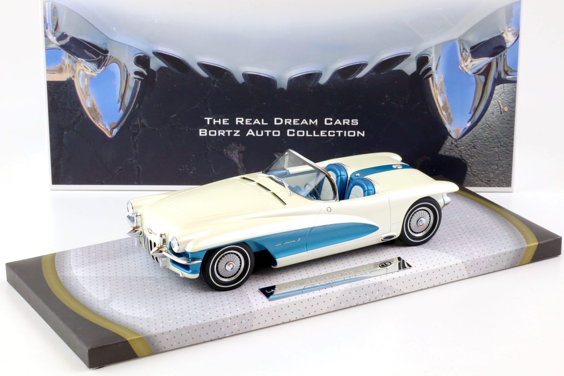 1:18 Minichamps 1955 General Motors LaSalle II Roadster Concept white Bortz Auto Collection