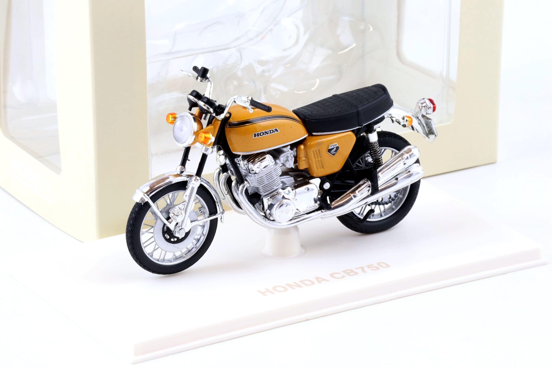 ID 81592 orig.jpg 1:18 Norev 1969 Honda CB750 Motorrad Bike orange metallic 182025