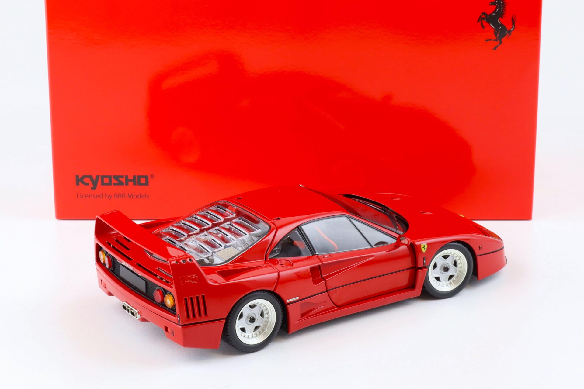 1:18 Kyosho 1987 Ferrari F40 Coupe red 08416R Die-Cast