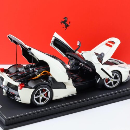 1:18 BBR Ferrari LaFerrari Aperta metallic Italian white with display - Limited 48 pcs.