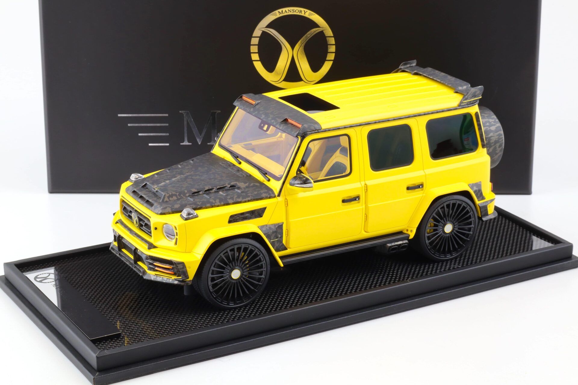 1:18 Motorhelix Mercedes G-Class G63 AMG Mansory matt yellow - Limited 49 pcs.