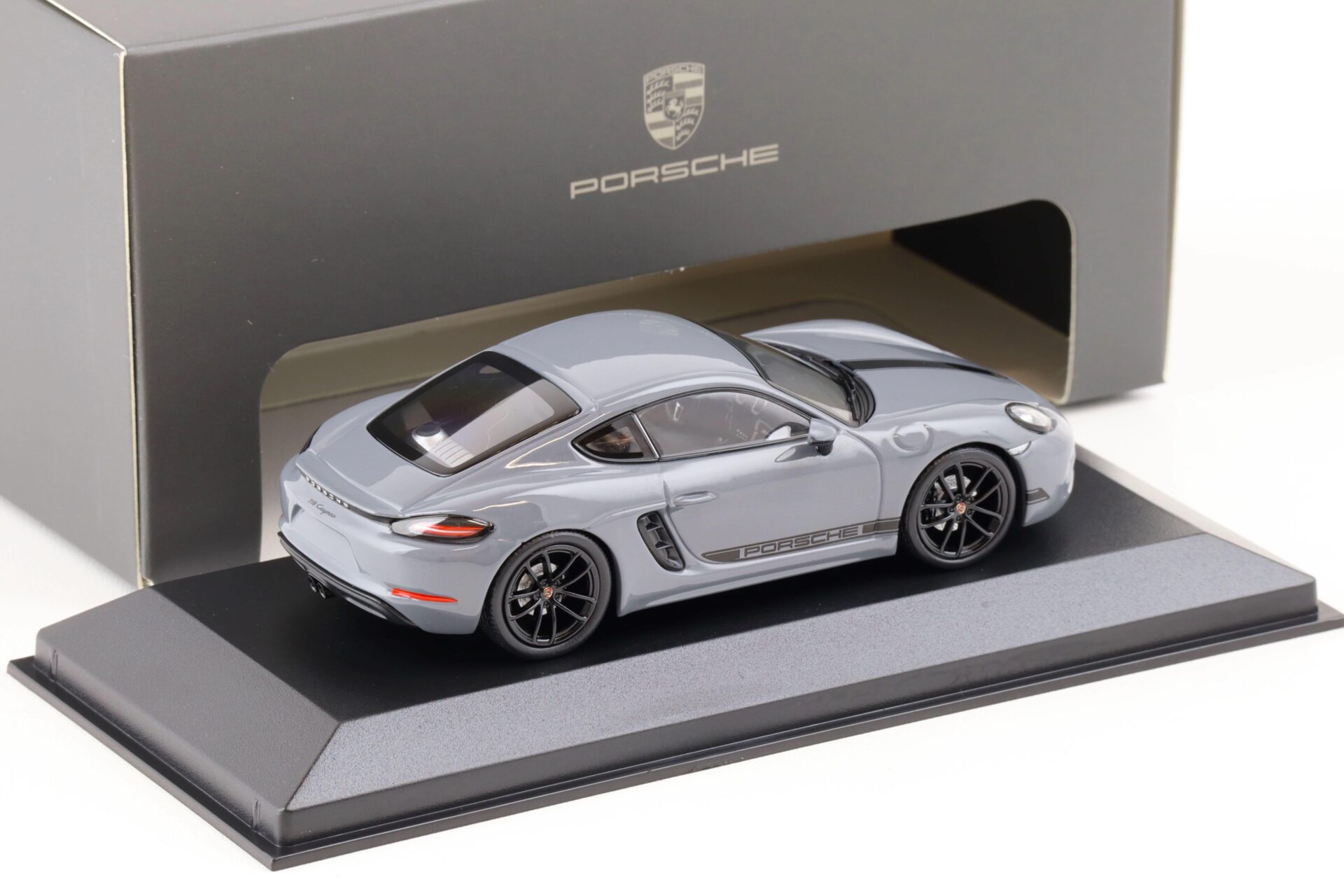 1:43 Minichamps Porsche 718 Cayman Style Edition Arctic grey WAP DEALER