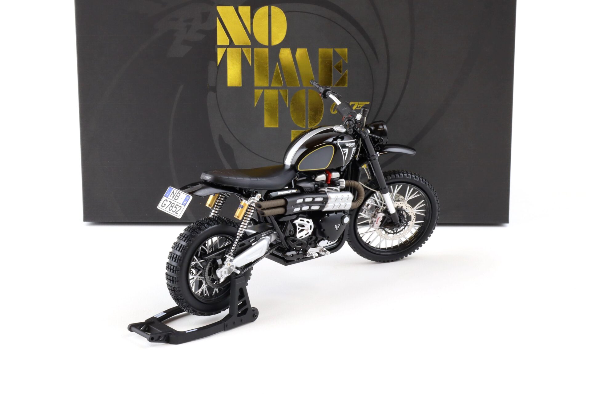 1:12 Corgi Triumph Scrambler 1200 James Bond 007 No Time To Die black