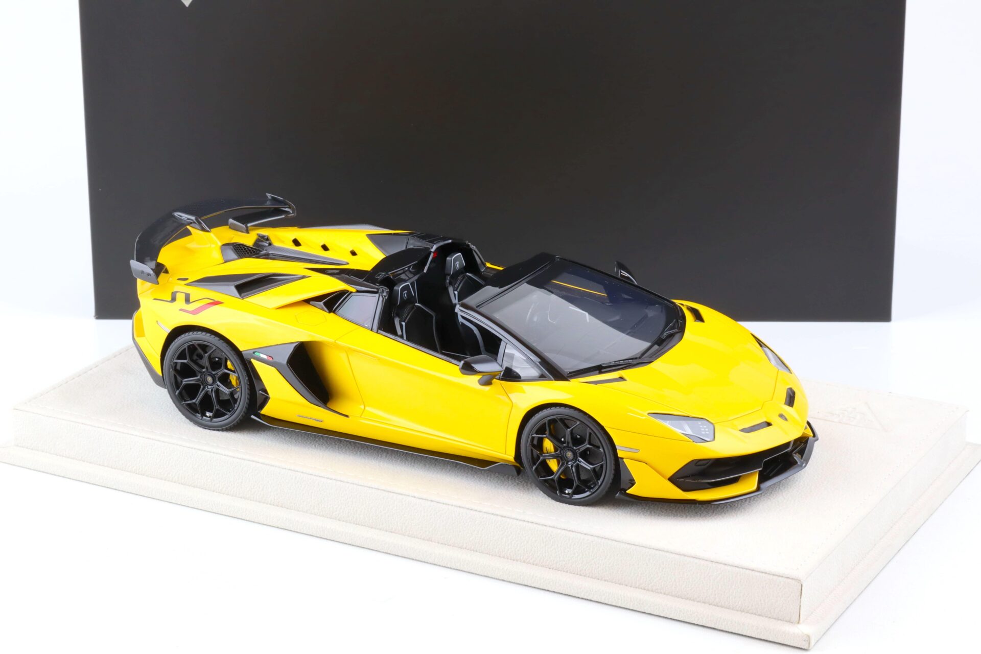 1:18 EIDOLON MAKE UP Lamborghini Aventador SVJ Roadster 2019 Giallo Inti - Limited 30 pcs.