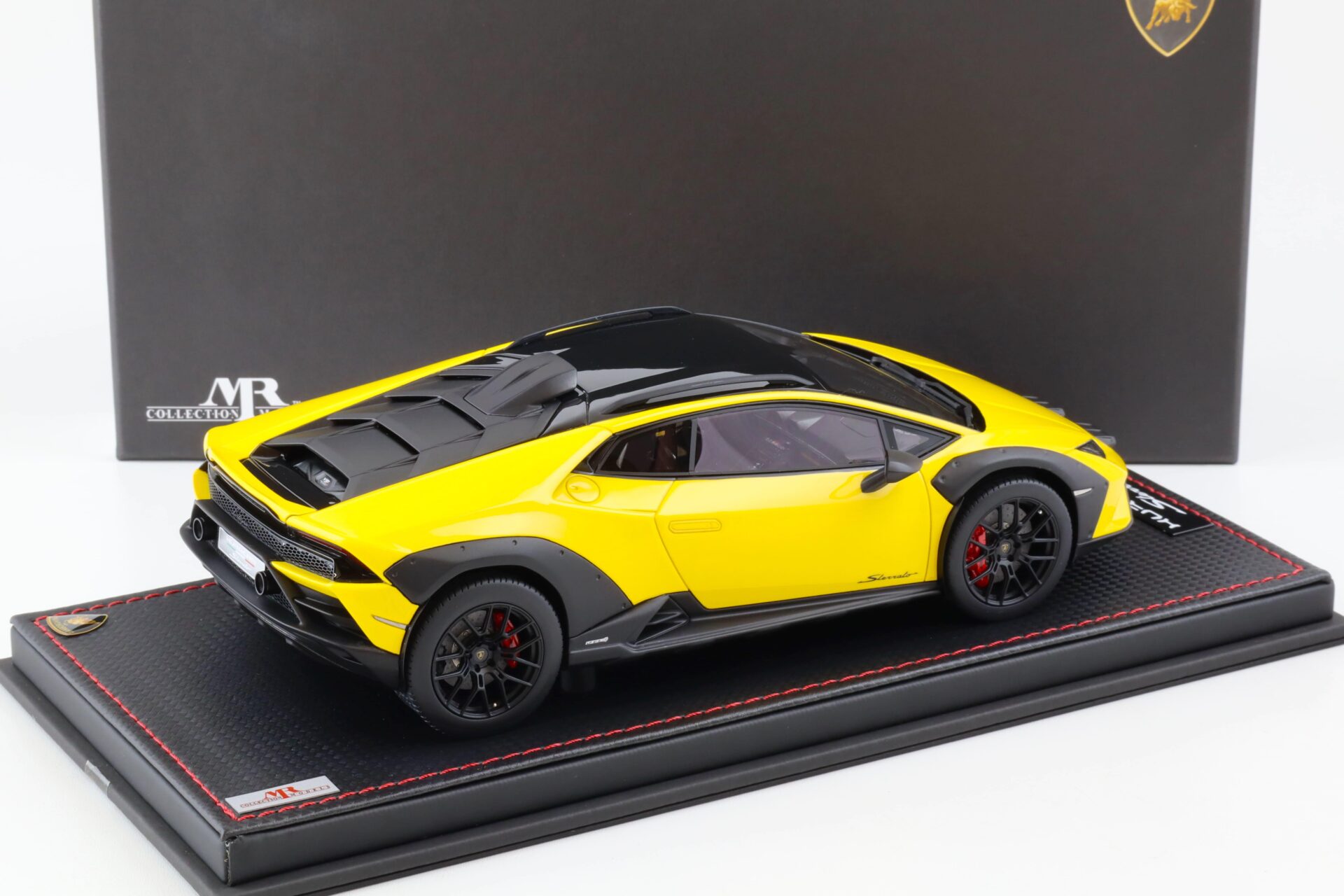 1:18 MR Collection Lamborghini Huracan Sterrato Giallo yellow - Limited 99 pcs.