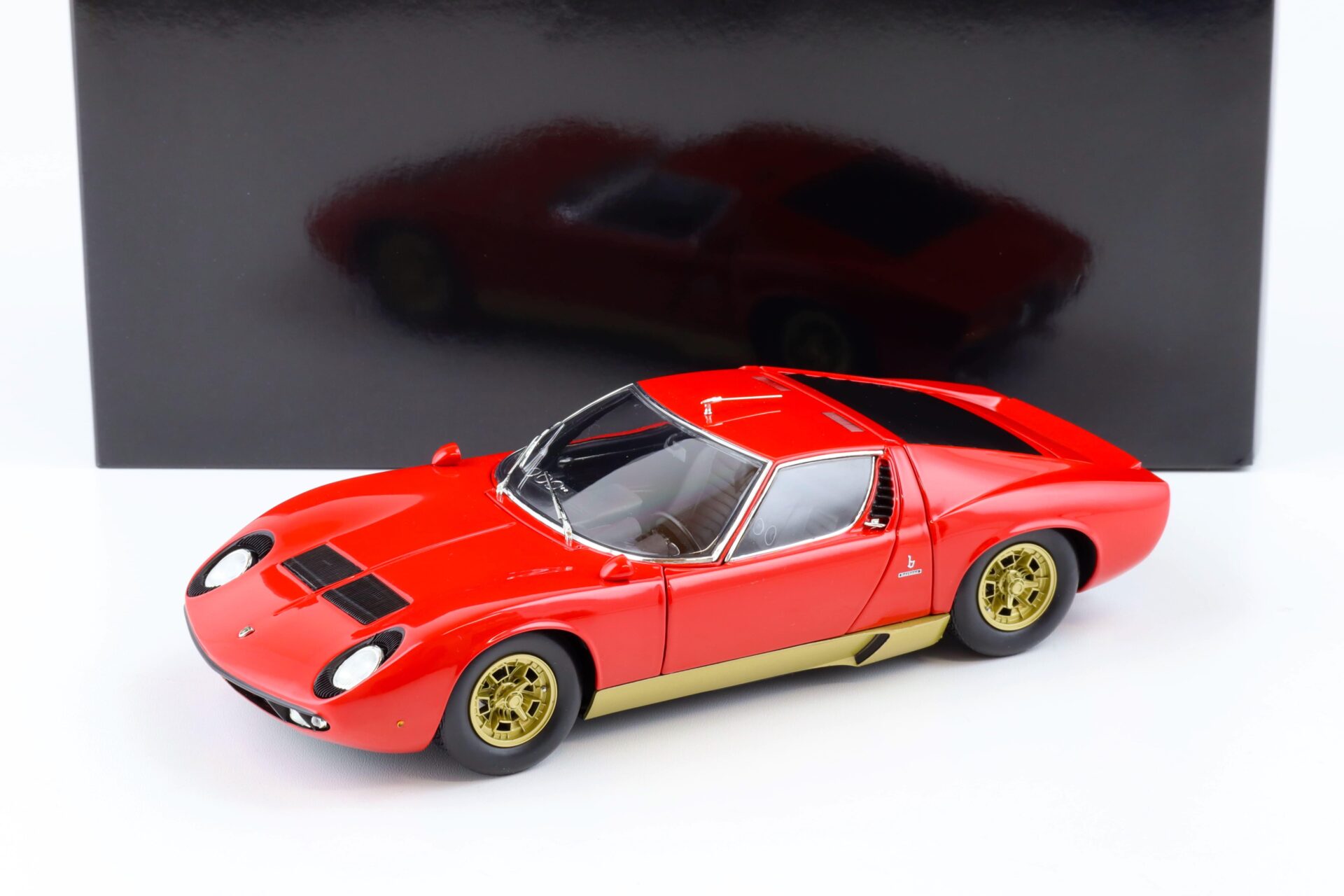 ID 82116 orig.jpg 1:18 Kyosho Lamborghini Miura S Coupe red/ gold 08316R