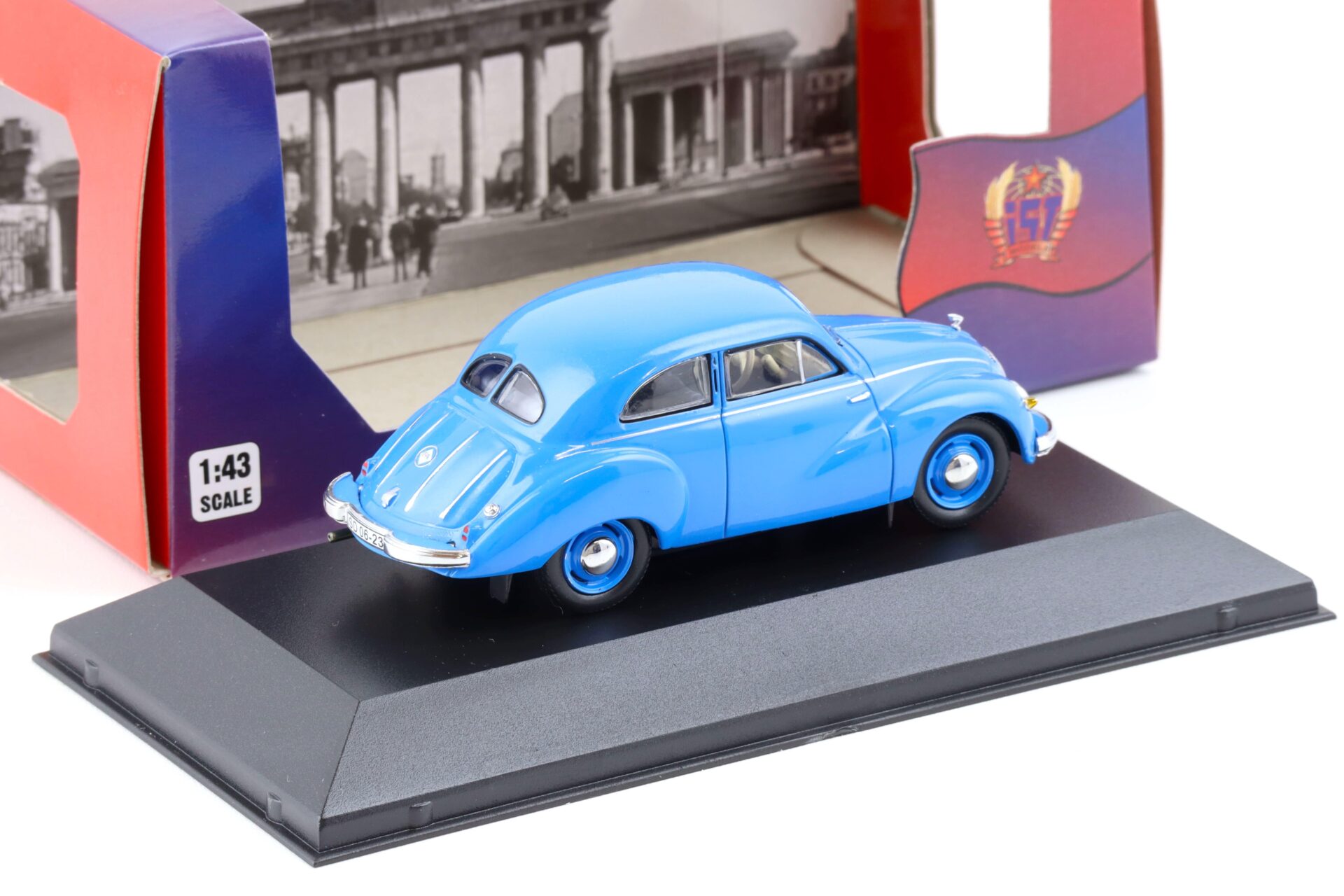 1:43 IST Models IFA F9 Limousine 1952 blue