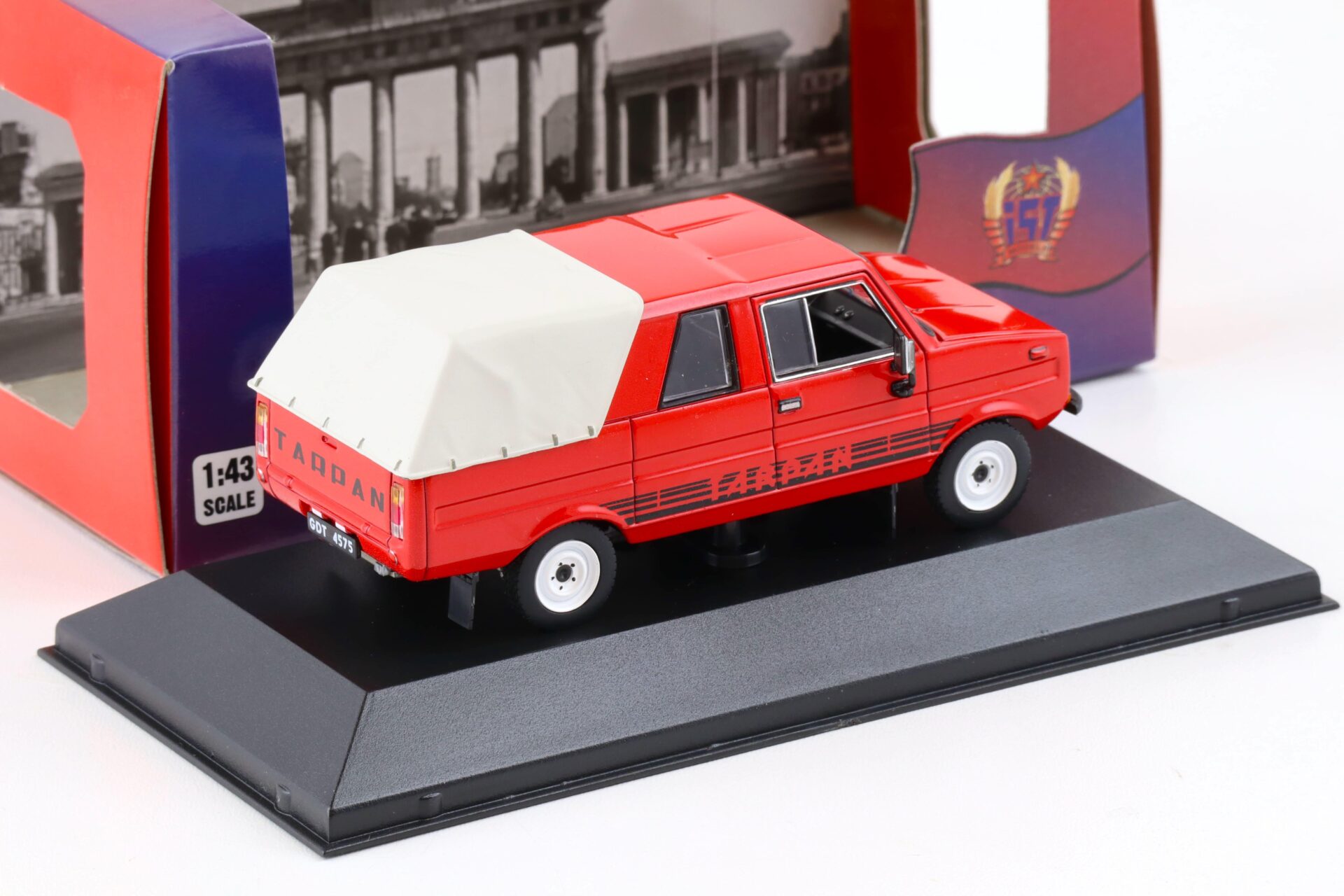 1:43 IST Models Tarpan 237 red 1976