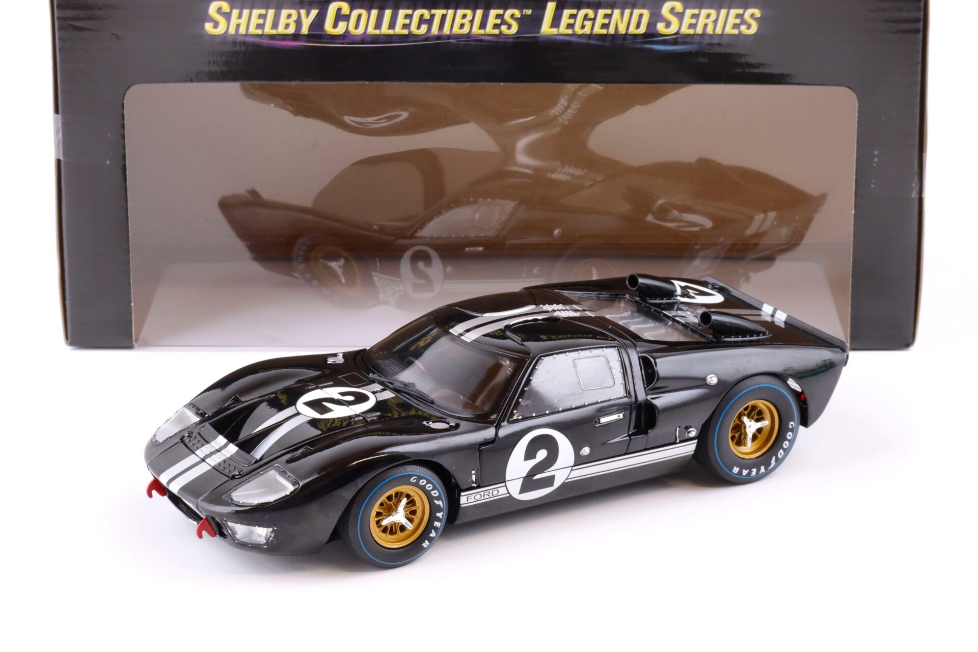 1:18 Shelby Collectibles 1966 Ford GT40 MKII 24h Le Mans 1966 McLaren/ Amon #2