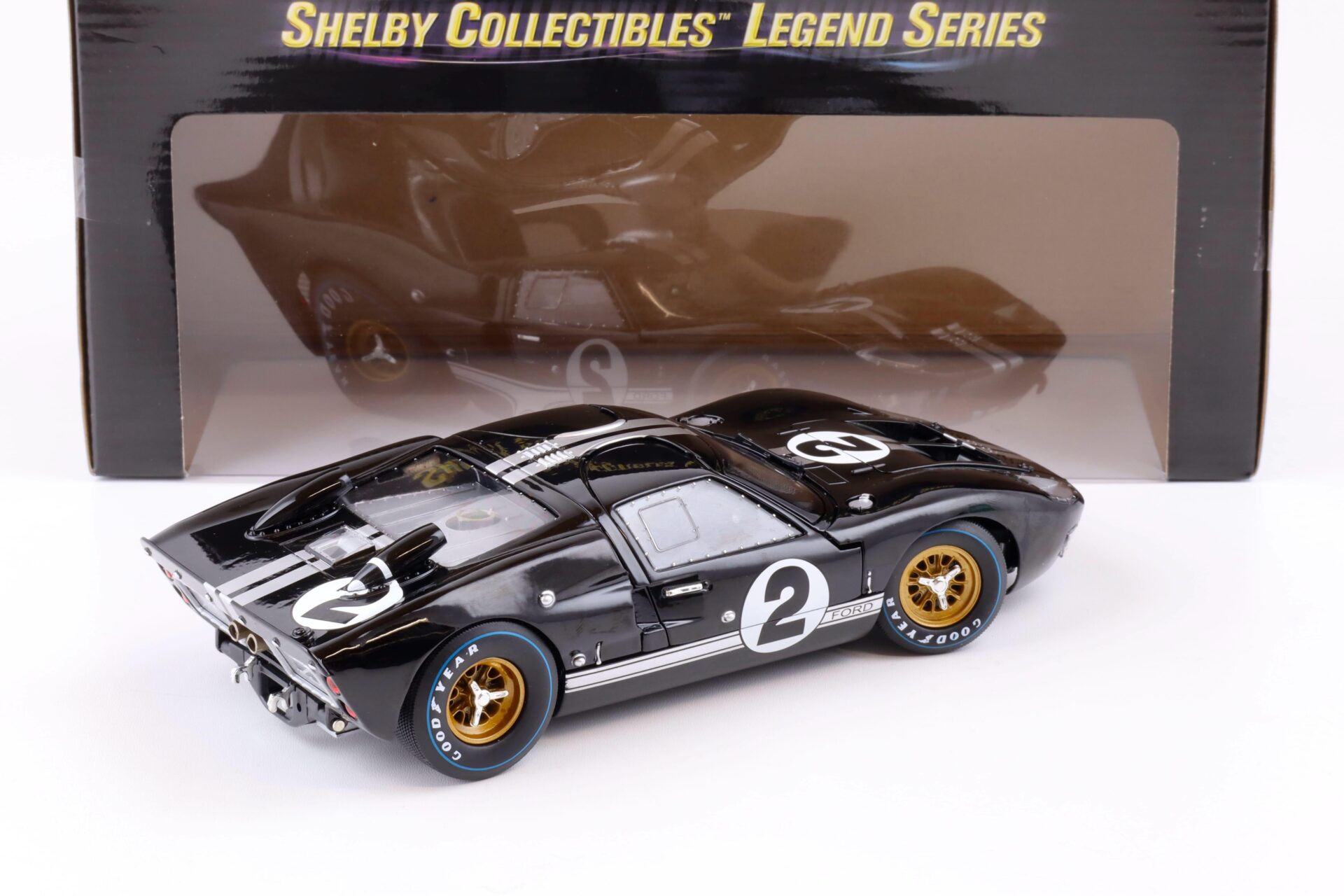 1:18 Shelby Collectibles 1966 Ford GT40 MKII 24h Le Mans 1966 McLaren/ Amon #2