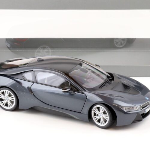 1:18 Paragon 2013 BMW i8 Coupe Sophisto grey and frozen grey