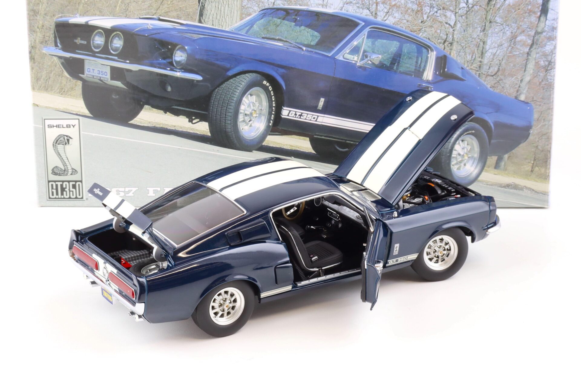 1:18 Exact Detail 1967 Ford Mustang Shelby GT350 Coupe blue/ white stripes