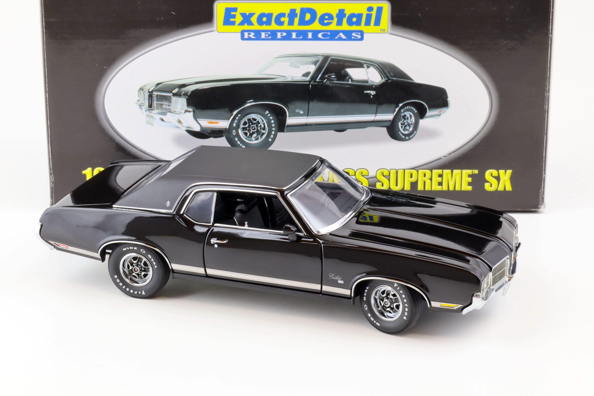 1:18 Exact Detail 1971 Oldsmobile Cutlass Supreme SX Coupe black