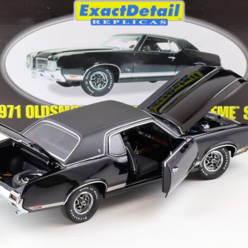 1:18 Exact Detail 1971 Oldsmobile Cutlass Supreme SX Coupe black