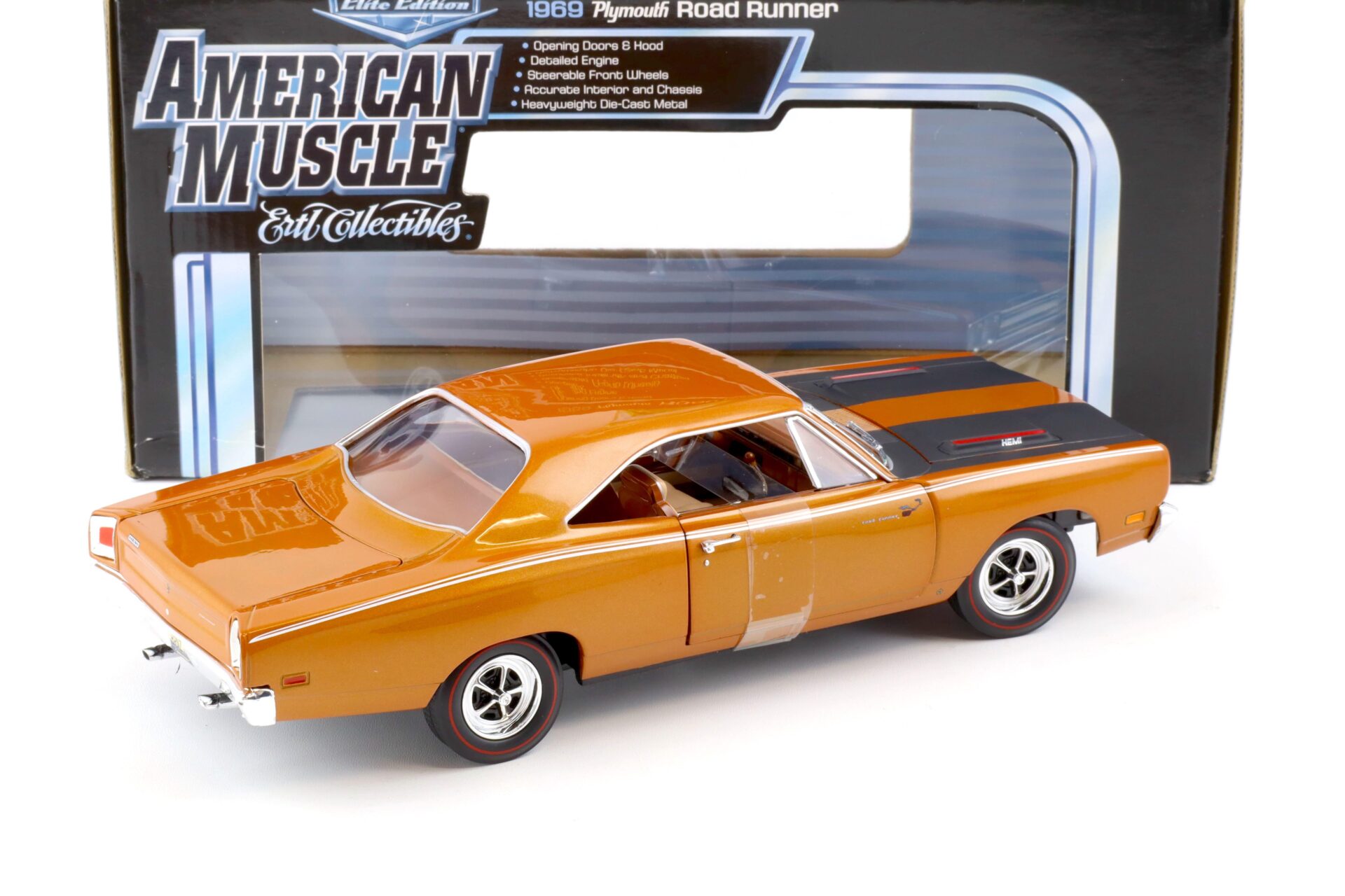 1:18 ERTL Elite 1969 Plymouth Road Runner Hemi brown metallic