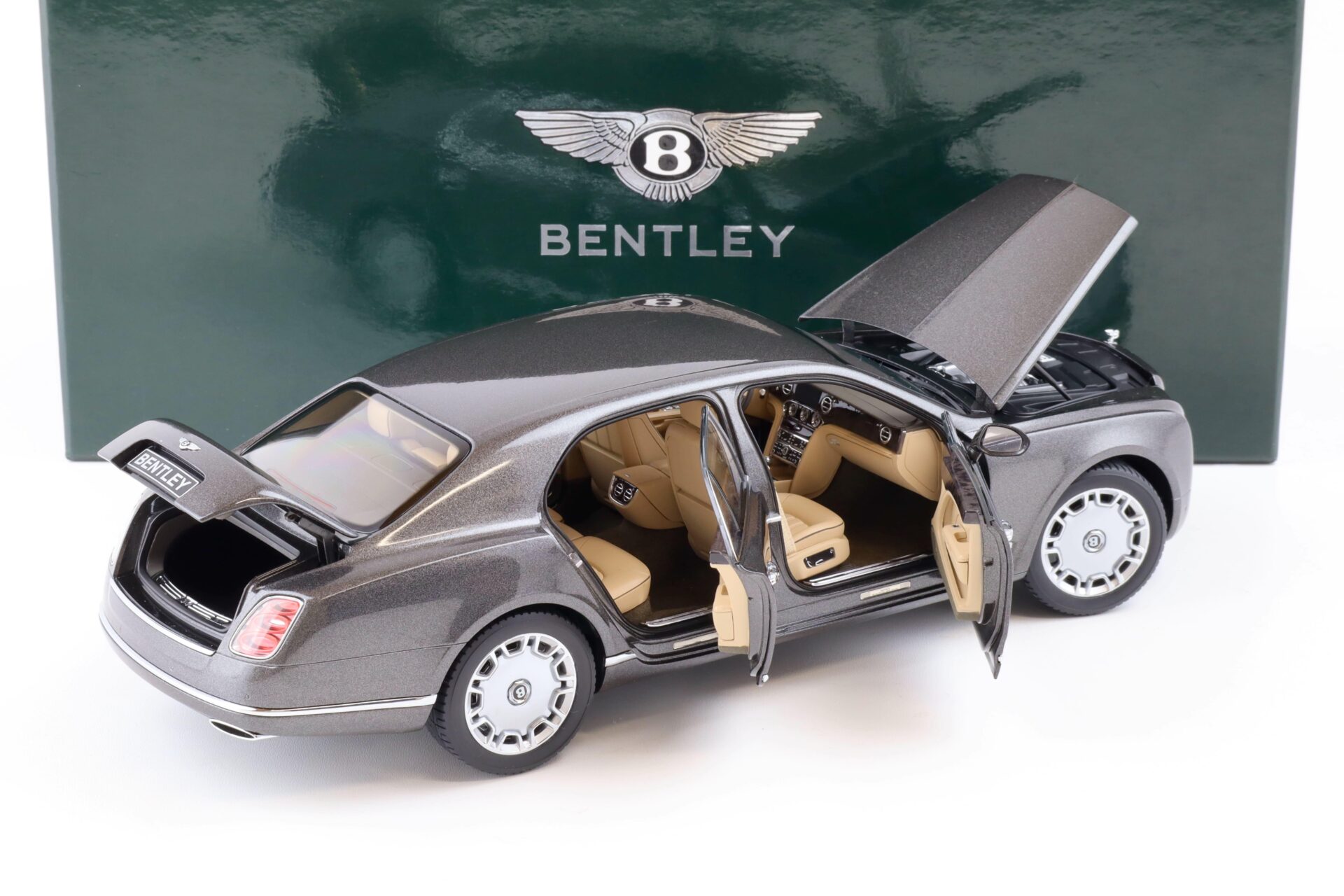 1:18 Minichamps Bentley Mulsanne Limousine 2010 grey metallic
