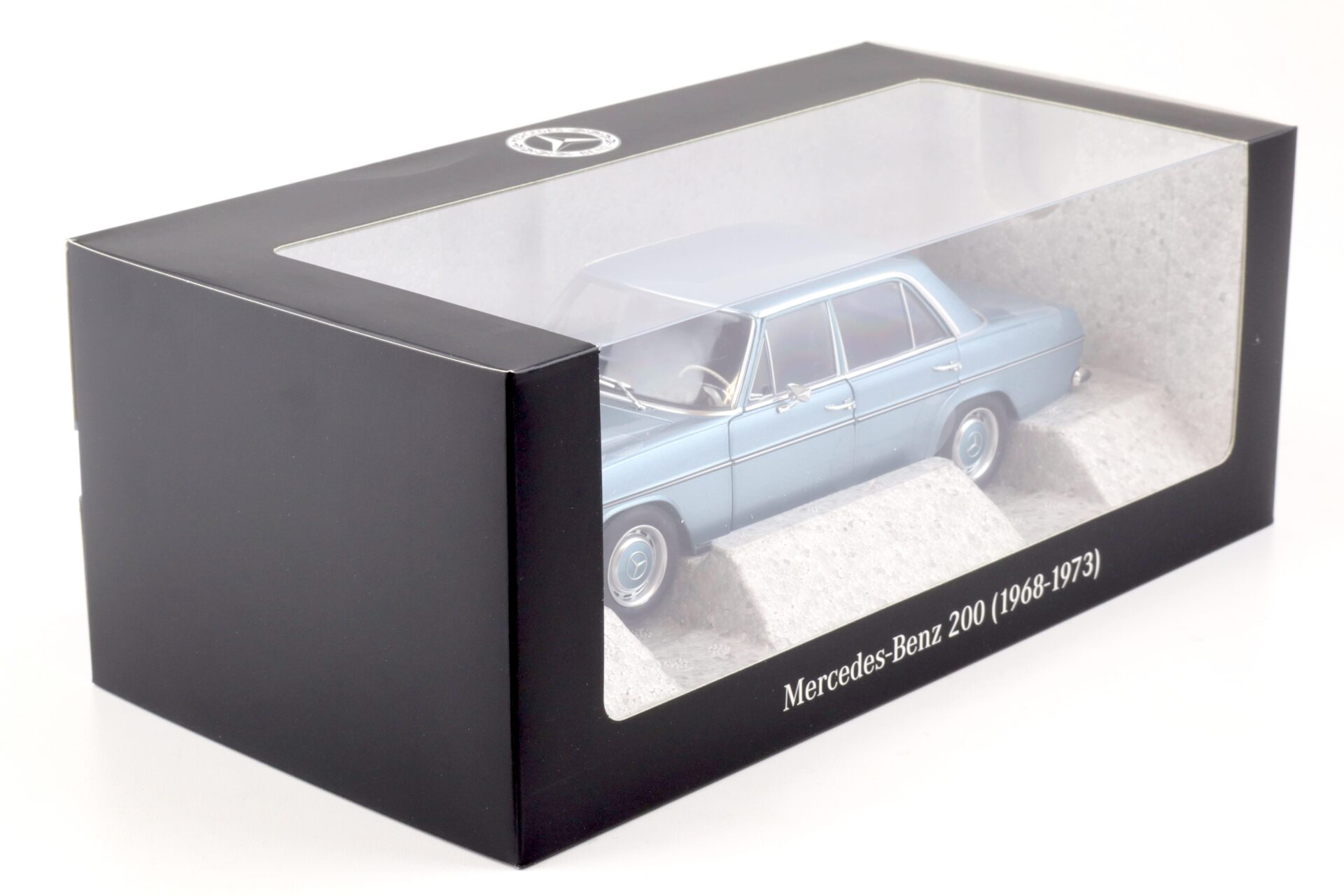 1:18 Norev Mercedes 200 Strich-Acht /8 W115 Limousine grey blue DEALER VERSION