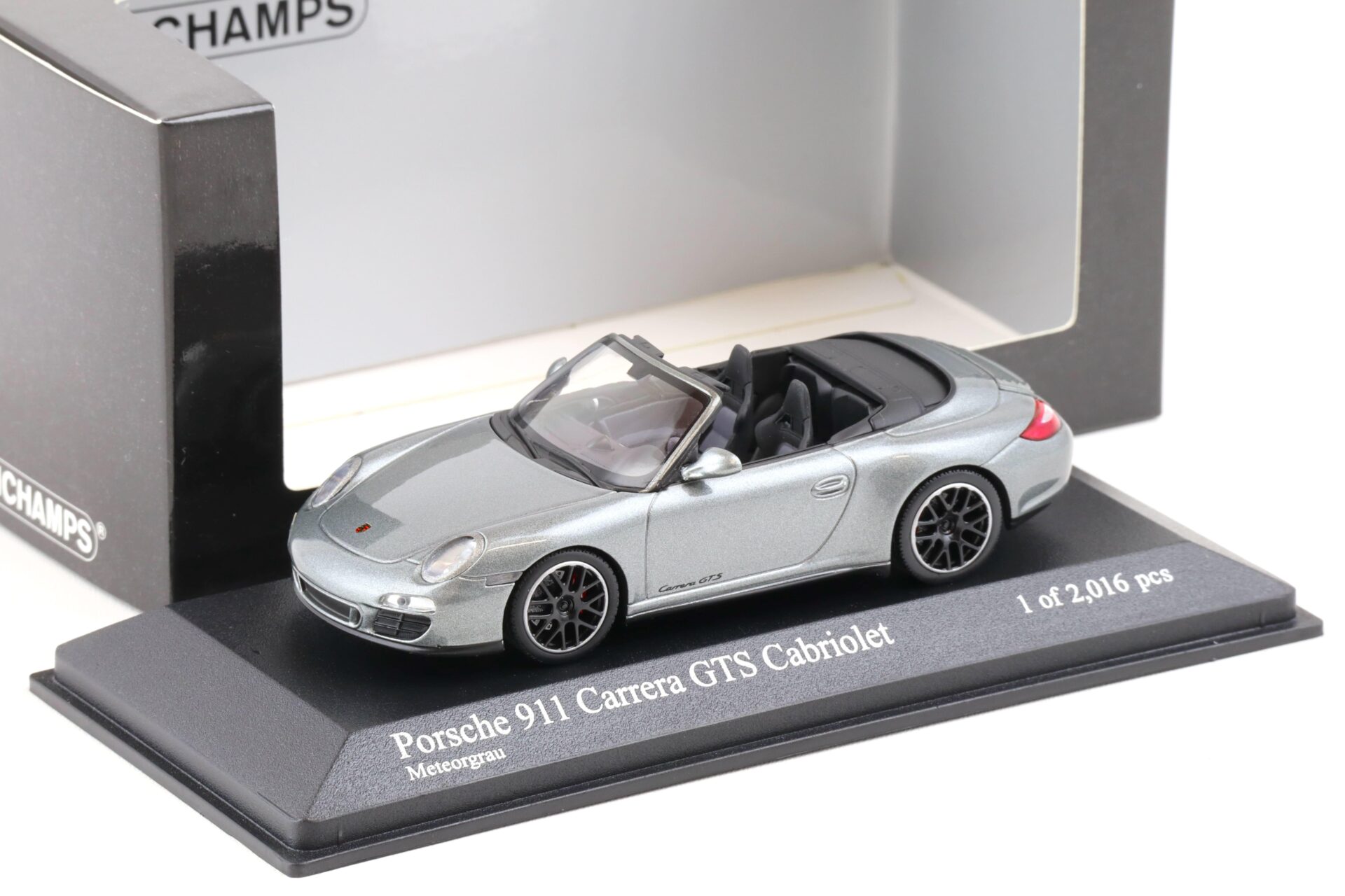 1:43 Minichamps Porsche 911 (997.2) Carrera GTS Cabriolet 2011 Meteor grey