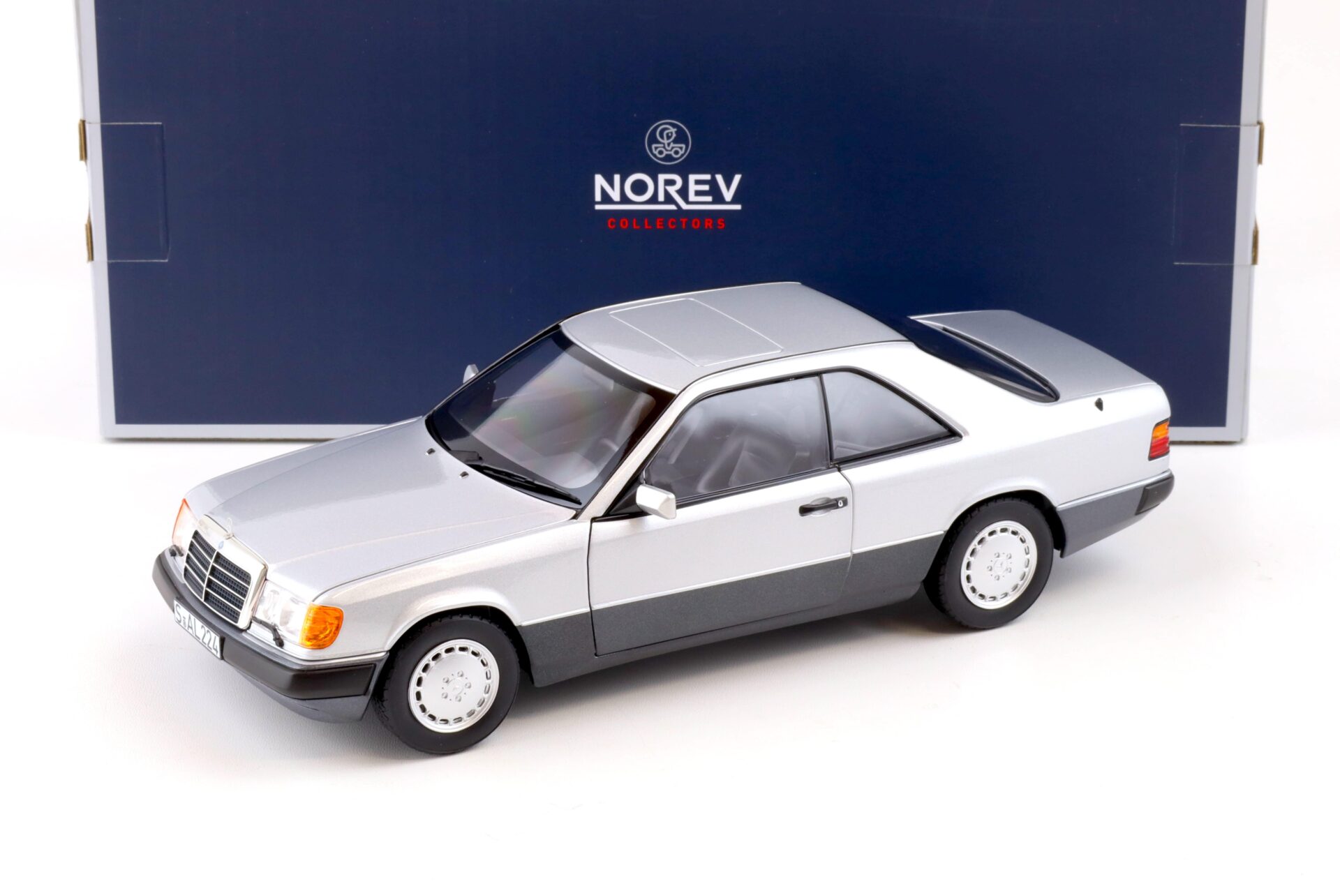 1:18 Norev Mercedes 300 CE-24 Coupe 1990 silver metallic 183880