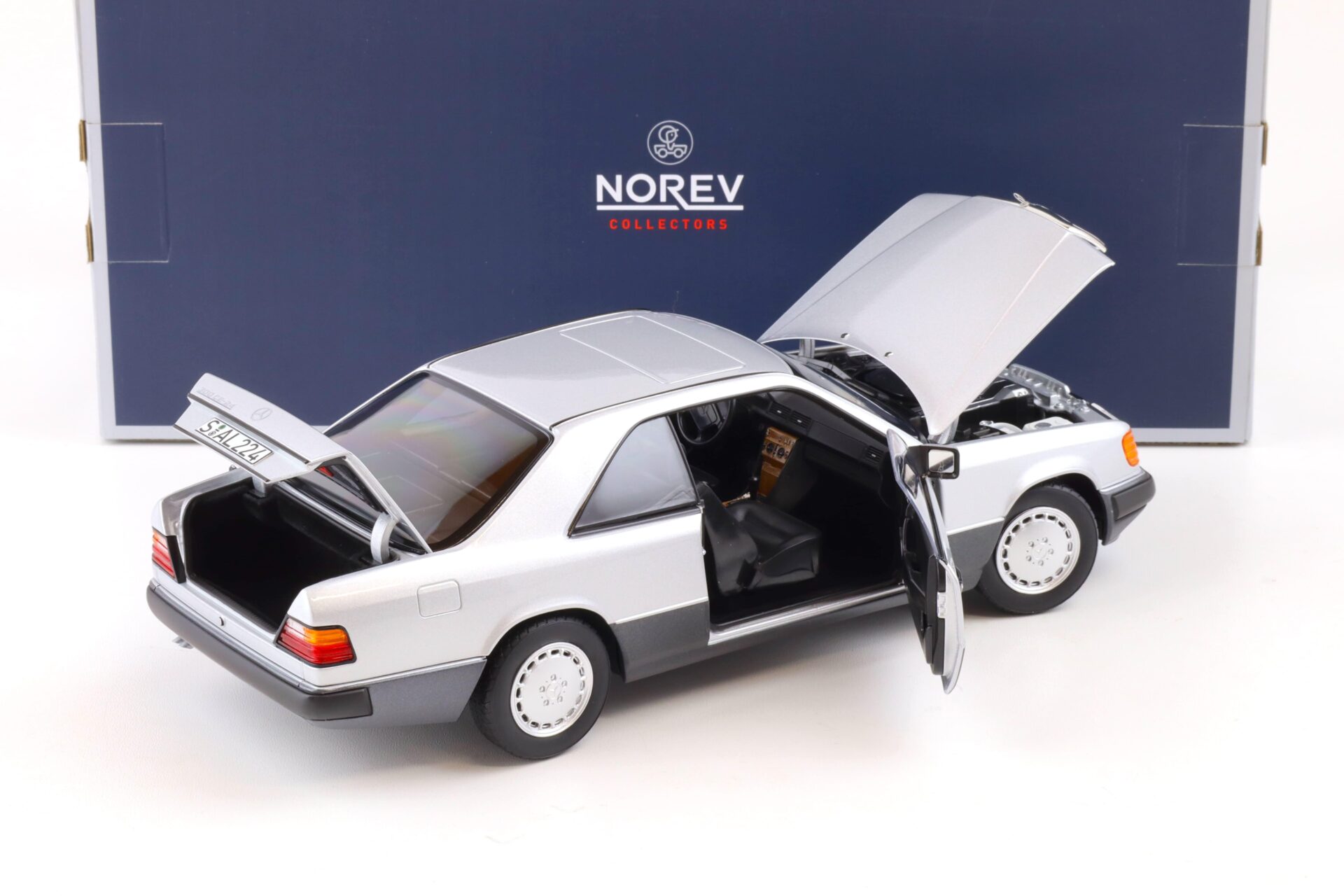 1:18 Norev Mercedes 300 CE-24 Coupe 1990 silver metallic 183880