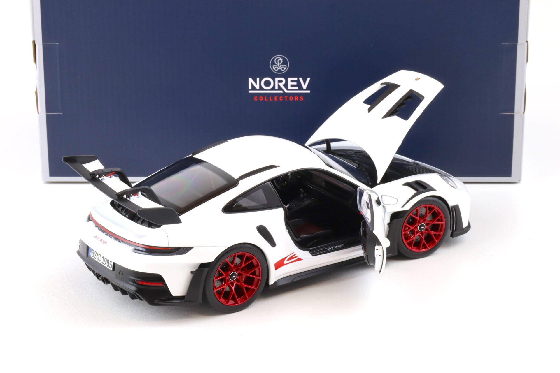1:18 Norev Porsche 911 (992) GT3 RS Coupe 2022 white/ pyro red